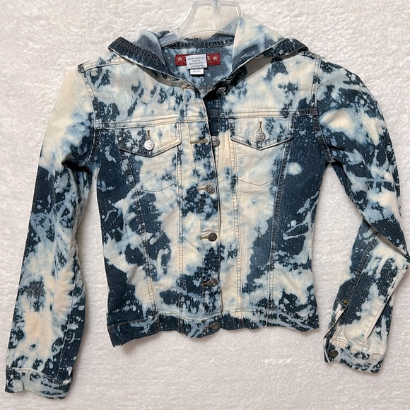 YMI bleached, splattered, hooded, lightweight, jean jacket, medium - Picture 2 of 7